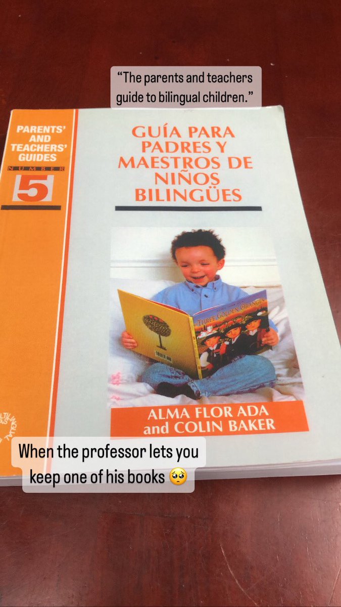 Cindylv99's tweet image. Aaaahhhhhh my prized possession thus far 🙈 I love the insight this book has to offer and I admire the profesor for mentoring me and dealing with me 😅 #bilingualeducation #duallanguagelearning #emergingbilinguals #earlychildhoodeducation #multilingualeducation