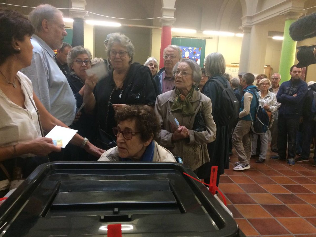 XavierAntich's tweet photo. L'1O va ser l'1O perquè s'hi va bolcar tothom. Mai no havíem aconseguit tant poder.

Sis anys després, cap nostàlgia. L'1O assenyala el camí: sumar forces diverses amb la mateixa determinació per fer més gran el nostre poder; per acabar la feina i viure en una República catalana. https://t.co/uvsSuKgEjp