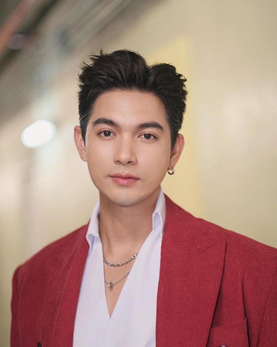 HussaweeFamily's tweet photo. มาก่อน มาหลัง บ่สำคัญ แต่อย่ามาพร้อมกัน มันสิเกมส์ 😁❤️

Kem Hussawee
Hussawee So Cute
#เข้มหัสวีร์ 
#HussaweexEasyMoney
📸 IG : dearnaya 🙏 https://t.co/RGPZEj50DS