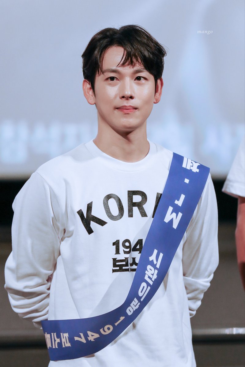 mango_siwang's tweet photo. 230930 #1947보스톤 무대인사 #임시완

임시완 잘생겼다고 말하기도 이제 지친다👼💙 https://t.co/141gsyk1if