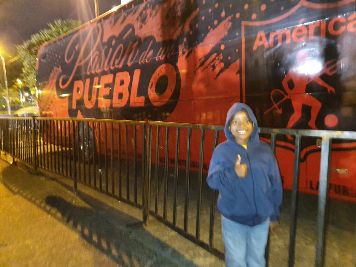 FaresAndres7's tweet photo. @AmericadeCali ha ganado un nuevo hincha..... ⚽️⚽️ https://t.co/PgYkepruge