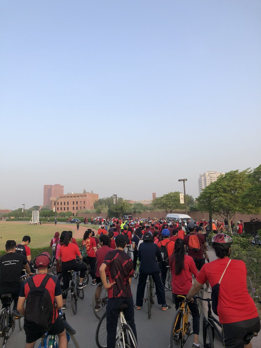 mbh3112's tweet photo. Spinning into a heart-healthy future this #WorldHeartDay2023! Let's keep the beats strong and the wheels turning.
@AdilHaiderMD @SaulatFatimi @AKUGlobal @MahamJaska31823 @MMufarrih 
#Healthyheart https://t.co/h3mXVv1WlH