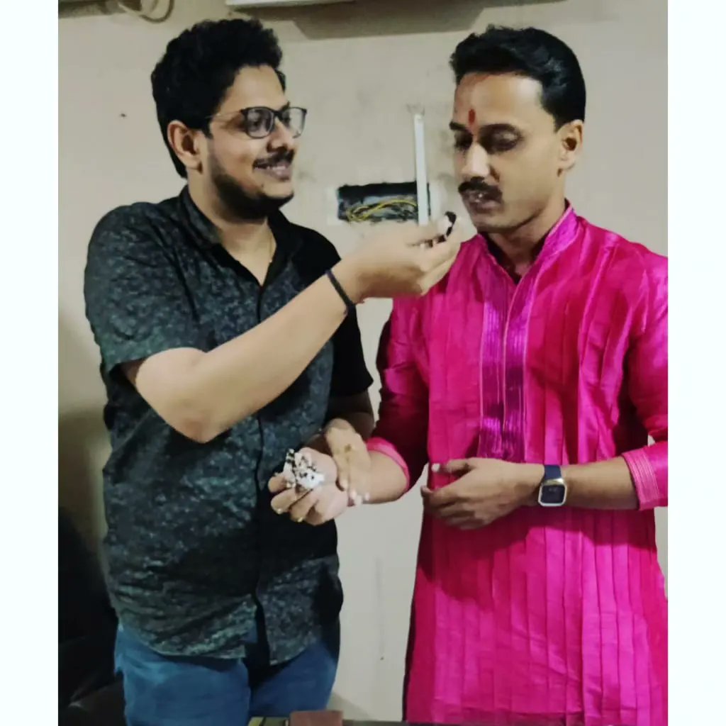 im_arun_patel04's tweet image. आसमान की बुलंदियों पर नाम हो आपका,
चाँद की धरती पर मुकाम हो आपका,
हम तो रहते है छोटी सी दुनियाँ में,
पर खुदा करे सारा जहाँ हो आपका !
 
बड़े भईया आदरणीय श्री रोहित झा जी को जन्मदिन की ढेर सारी शुभकामनाएं!!🌹
❣️ Happy birthday Bhaiya 🙏
#Rohitkumarjha