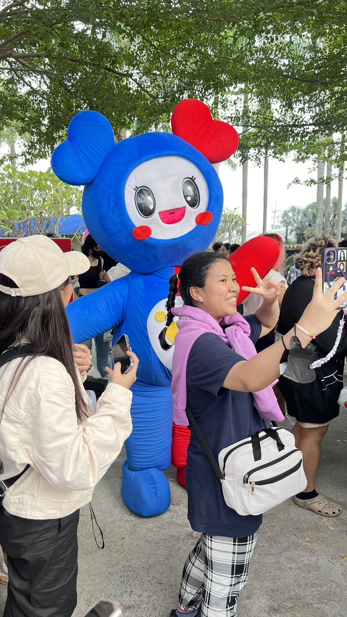 grandaalyssaa's tweet photo. 💕🎉🥰 @JYPETWICE

 #TWICE_5TH_WORLD_TOUR_BULACAN https://t.co/SNBThhCpXR