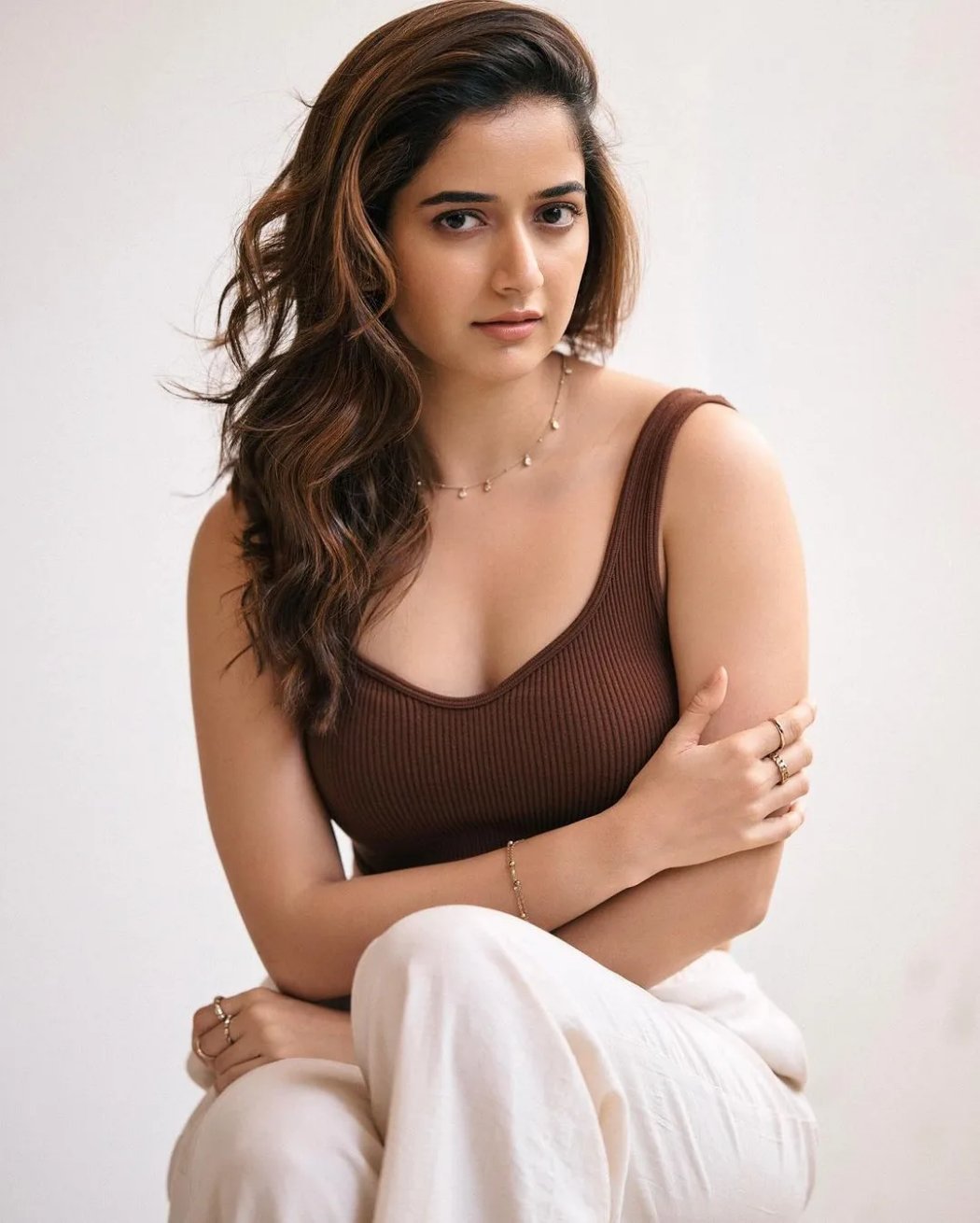 F7VN6Nra4AASdK6?format=jpg&name=large