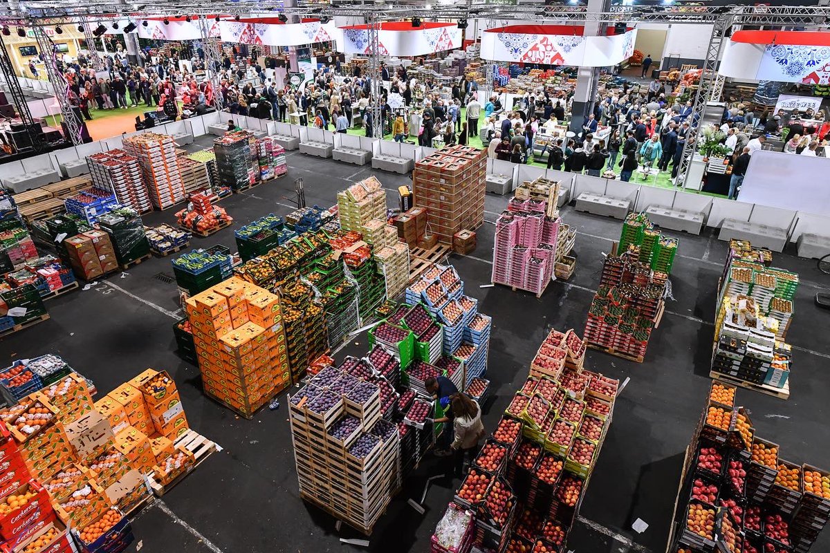 Gros succès de foule pour le #50ième anniversaire de <a href="/asbl_Mabru_vzw/">Mabru</a> avec la #pologne comme pays mis à l’honneur. Plus de #5000personnes sont venues nous rendre visite durant la nuit.