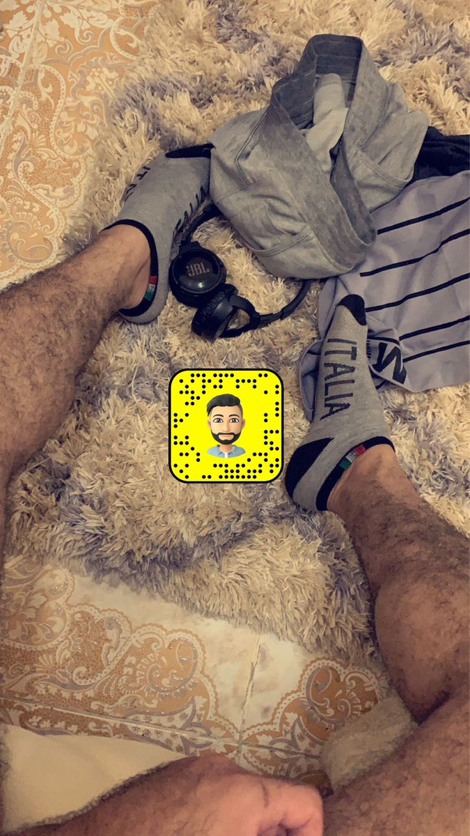 slave_boy39's tweet photo. uff mere dom ke feets https://t.co/EXefm8gySe