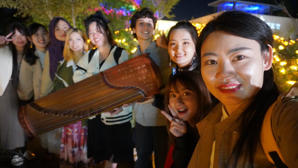 SUNRun_Zheng's tweet photo. #Beijing #China #zheng #guzheng #筝 #古筝 #箏 #古箏 #friends #musicfriends #MidAutumn #moon #travel #trip #tour #Chinagram #travelChina #visitChina #Chinalife #city #APEC #BeltandRoad #ConferenceHall https://t.co/IOqhwqGkHp