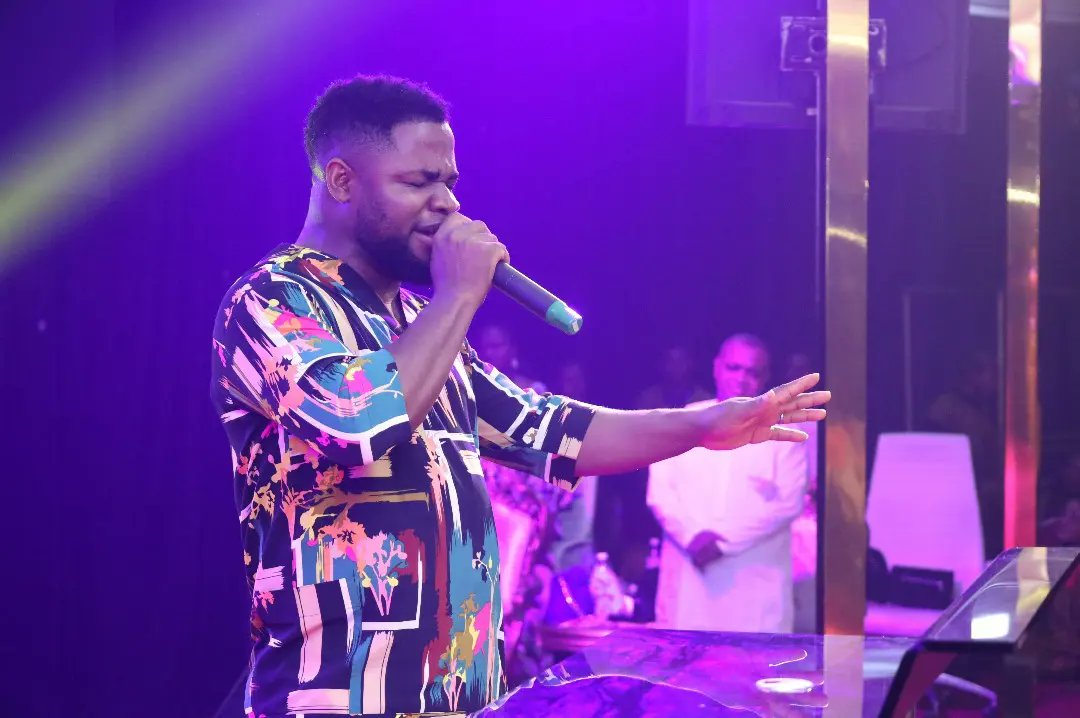 PastorEmekaIroh's tweet photo. #moments from πππ π½ππ πππππ ππ ππππΌπΎπππ
Minister Emmanuel took us into the realms of Elohim in Worship!
#onebignightofmiracles
#onebignight
#pastorchukwuemekairoh
#PastorMiriamIroh
#Energyofthespirit
#gatheringofchampions
#cityofmiracles https://t.co/b0c26Csb68