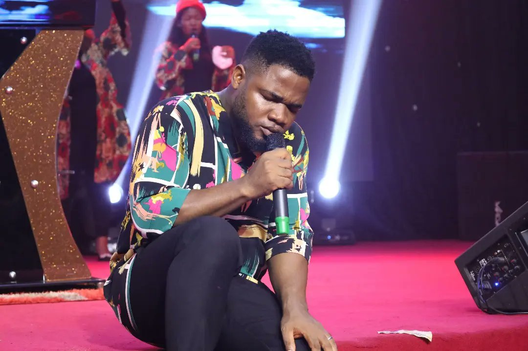 PastorEmekaIroh's tweet photo. #moments from πππ π½ππ πππππ ππ ππππΌπΎπππ
Minister Emmanuel took us into the realms of Elohim in Worship!
#onebignightofmiracles
#onebignight
#pastorchukwuemekairoh
#PastorMiriamIroh
#Energyofthespirit
#gatheringofchampions
#cityofmiracles https://t.co/b0c26Csb68