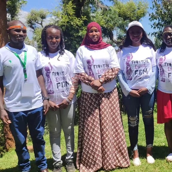 charlruto's tweet photo. We donated football kits to the football teams to motivate them to keep harnessing their talent.
Let us be at the frontline to put FGM to a final end through grassroot organizations.
#the30things #antiFGMcampaign #football #sportsartsandtalentpromotion https://t.co/H2sj0IK6RT