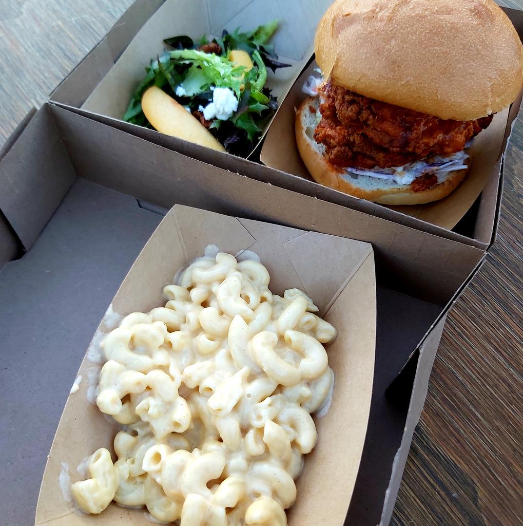 barcodetheband's tweet photo. Dinner by @theSaltedPigLtd food truck, based out of the Hammer. Dirty #Southern Sammie w/ a side of mac and cheese. π€€ππΆππ§ #cheers #123sociable #barcode20th #brantford #haldimand #haldimandcounty #hamont #norfolk #norfolkcounty #privateparty #shoplocal #sogood #specialevents https://t.co/rTMPKJskFO