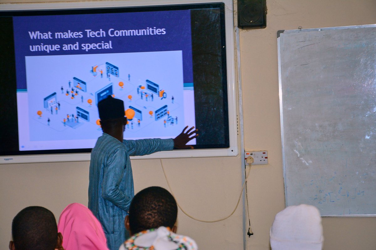 Gdsc_fud's tweet photo. An incredible event
Tech communities are unique in their ability to bring people together, to learn, connect,share knowledge, ideas, and to make a real difference in the world by making a positive impact.
#gdsc #gdscssa #google #googlestudent @Geektutor https://t.co/Xo6BqVxt6g