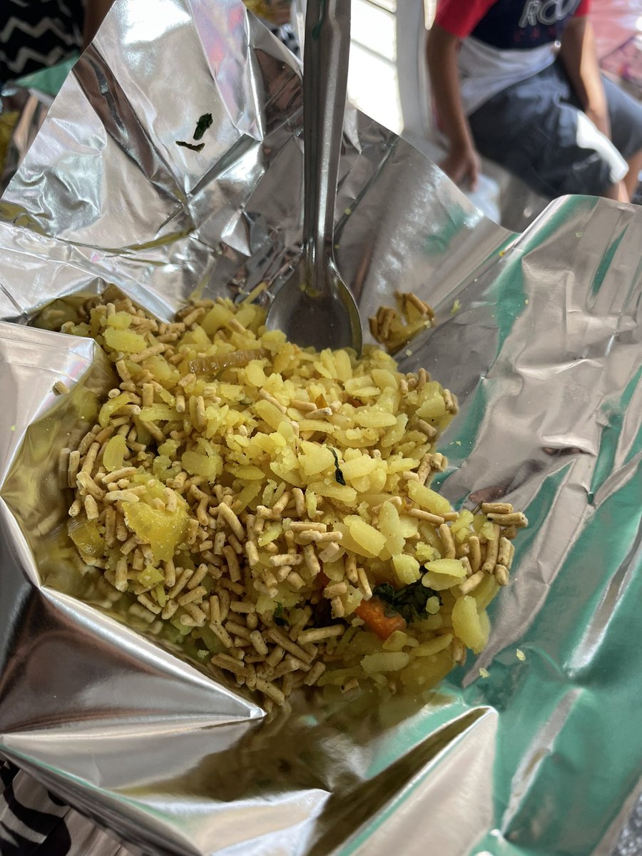 bahardutt's tweet photo. When @BDUTT drags you for #poha and jalebi In a  half sleepy state on @nmann2015 birthday ! It was yum 💕 https://t.co/We2BXkDQh0