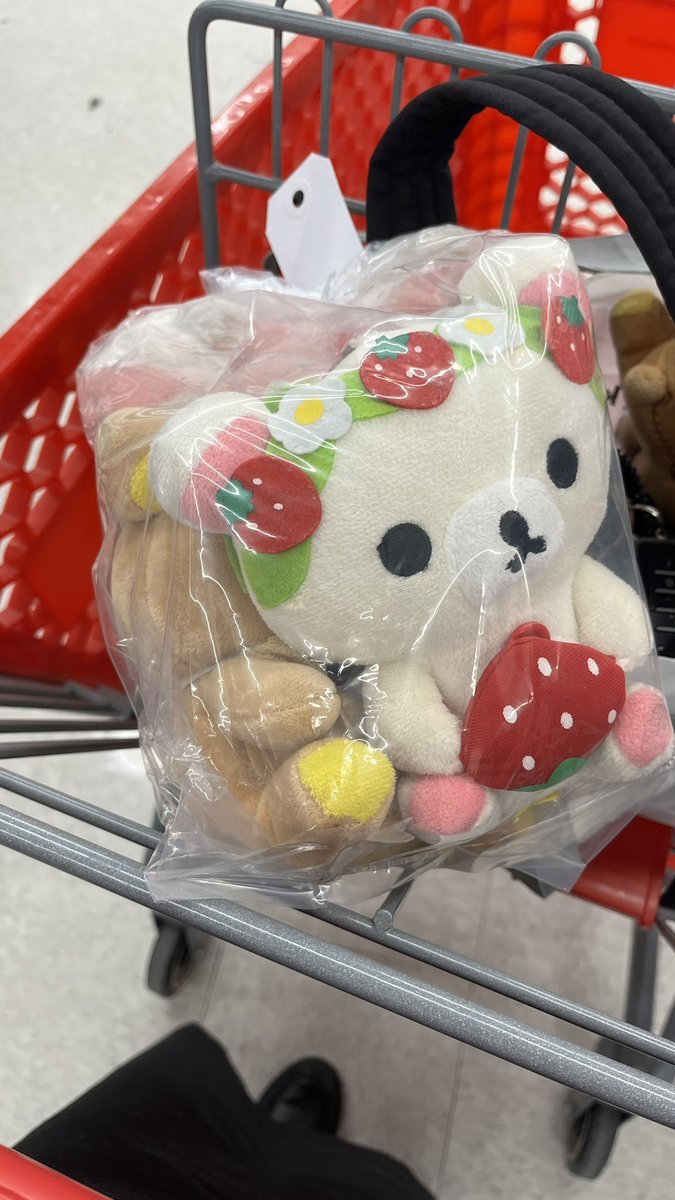 teanesssss's tweet photo. THRIFTED THESE 2 BABIES TODAY??????!!!!!!!!!!!!!??? https://t.co/6tl2M6RBHW