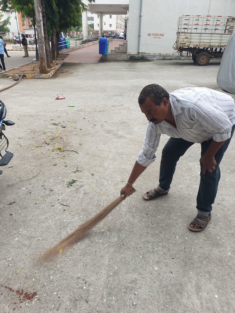 NammaRailways's tweet image. #Davangere Railway Station 
#Swach #Abhiyan 2023
By Team @SmartDavangere and @NammaRailways  @rohitsre along #SWR Officials

@DrmMys @SRDCM_MYS @SDommys @anupdayanand @AneeshHegde1 @GMSWR @SWRRLY @GMSBJP @narendramodi @PMOIndia @KarnatakaVarthe @DiprDavangere @S27chandr1_TNIE