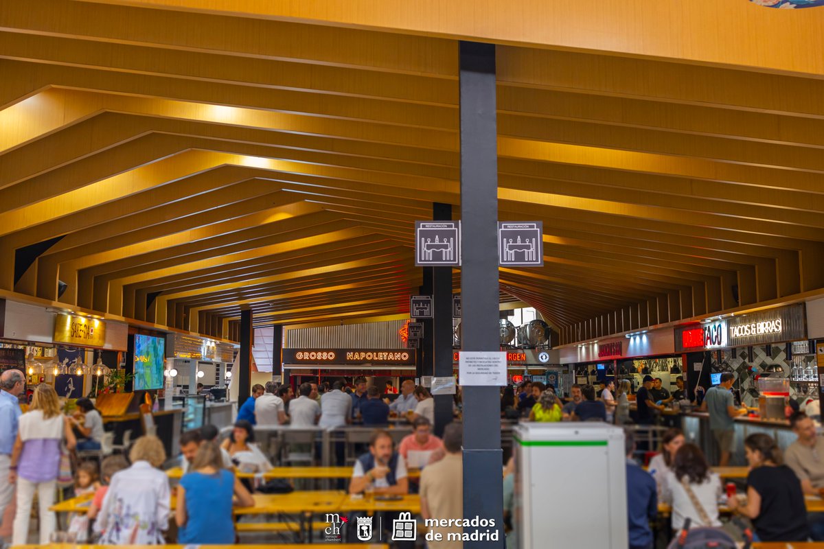 Hoy domingo toca descansar y comer fuera 🙌
¿ Y donde mejor que en tu mercado ? Con amplias mesas, el mejor ambiente y la variada oferta gastronómica de sus puestos😉👌
🍔🍕🌮🍜🍣🌯🍻
Os esperamos de 13h a 17h

#FelizDomingo
#chamberi #madrid
#mercadodechamberi
#mercadosdemadrid