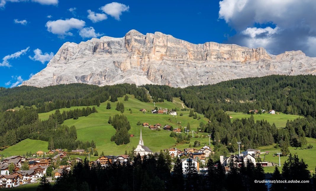 wandern_de's tweet photo. 8 Tage Südtirol: Individuell wandern in den Dolomiten im Val Badia - das Gadertal ⛰️☀️ https://t.co/4I4uiIOqd8 / Link in der BIO 

#wandernindendolomiten #valbadia #gadertal #wanderninsüdtirol #wandernimherbst https://t.co/4I4uiIOqd8 https://t.co/91WHmEdRbl