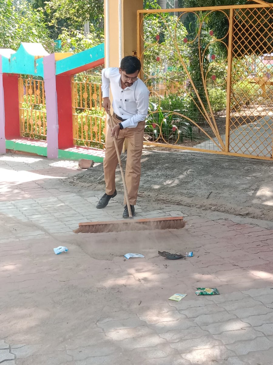 Dhavalsinh Solanki tweet media