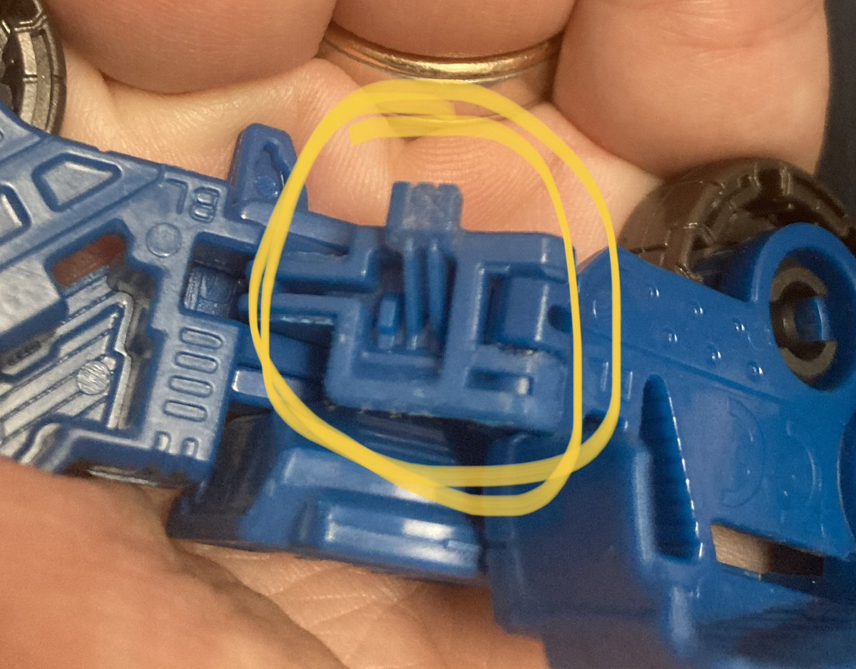 Got this set via Amazon today. There’s a white furry substance on a peg by Orion’s foot (blue plastic). Maybe the same as caused the recent furor re Nacelle? IDK. It’s not widespread or hard to clean off. Definitely curious… #Transformers