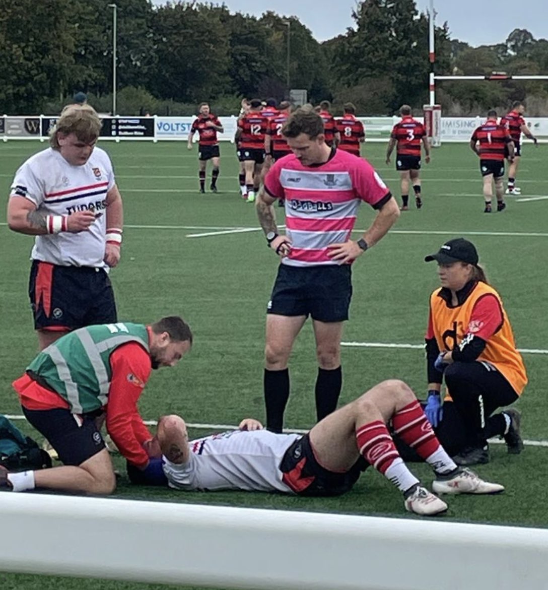 arronwi26646941's tweet image. Few action shots of Cheltenham vs Hereford yesterday! Player welfare always at the front of everything we do! #gladref @glos_rugby_refs