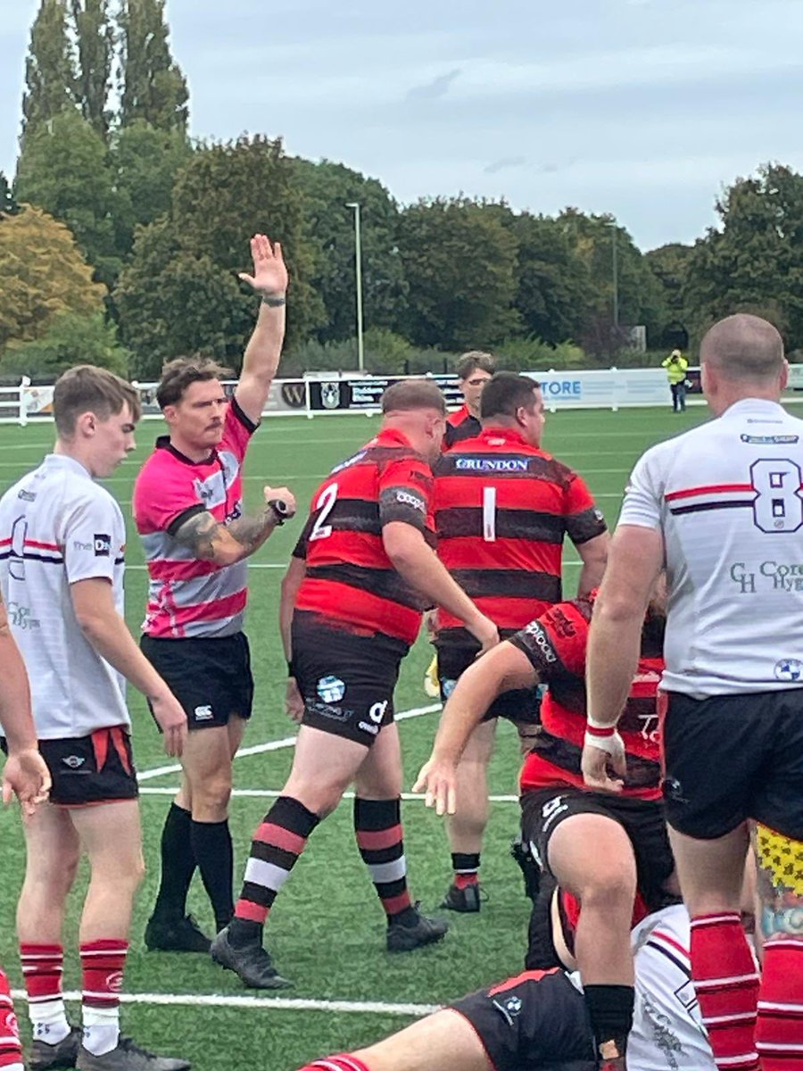 arronwi26646941's tweet image. Few action shots of Cheltenham vs Hereford yesterday! Player welfare always at the front of everything we do! #gladref @glos_rugby_refs