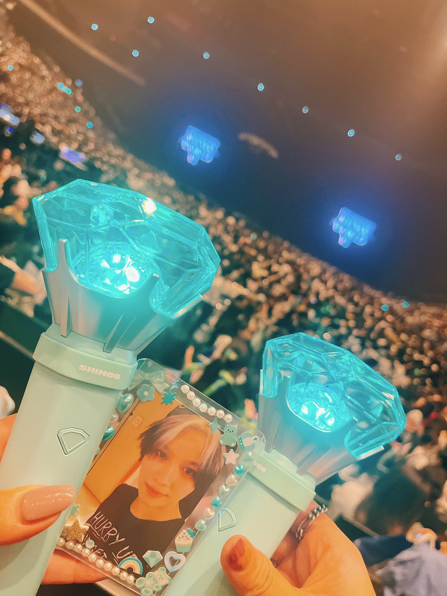 ms2SHINee's tweet photo. 久々のSHINee💎楽しかった〜😆やっぱり1番落ち着く場所だと実感🫶久々にパールアクアグリーンの海を見て幸せ感じた🥹今年でシャヲル歴10年目になるけど、変わらずずっとSHINeeが好き🥰幸せな時間をいつもありがとう💎 https://t.co/5KSVhw1wMV