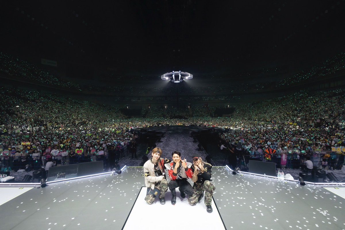 ms2SHINee's tweet photo. 久々のSHINee💎楽しかった〜😆やっぱり1番落ち着く場所だと実感🫶久々にパールアクアグリーンの海を見て幸せ感じた🥹今年でシャヲル歴10年目になるけど、変わらずずっとSHINeeが好き🥰幸せな時間をいつもありがとう💎 https://t.co/5KSVhw1wMV