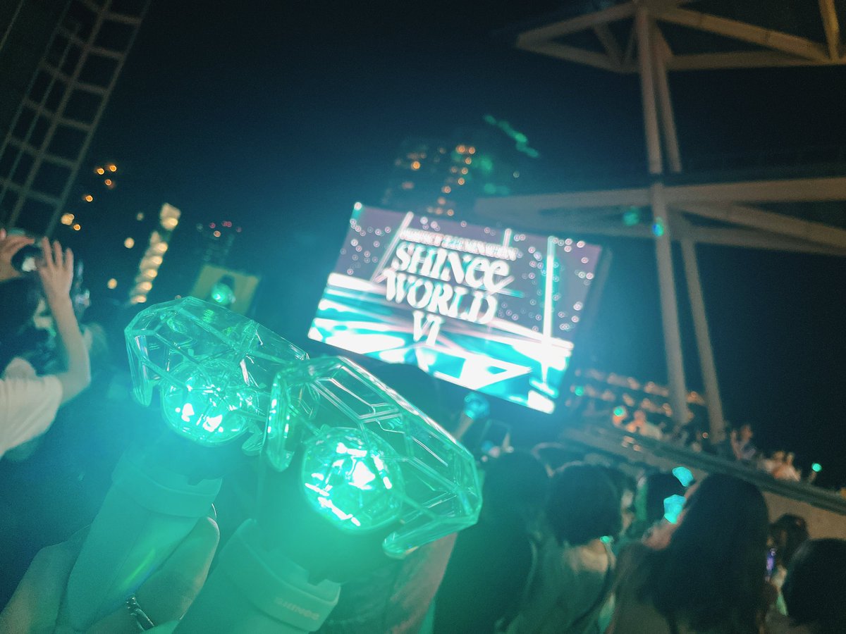 ms2SHINee's tweet photo. 久々のSHINee💎楽しかった〜😆やっぱり1番落ち着く場所だと実感🫶久々にパールアクアグリーンの海を見て幸せ感じた🥹今年でシャヲル歴10年目になるけど、変わらずずっとSHINeeが好き🥰幸せな時間をいつもありがとう💎 https://t.co/5KSVhw1wMV
