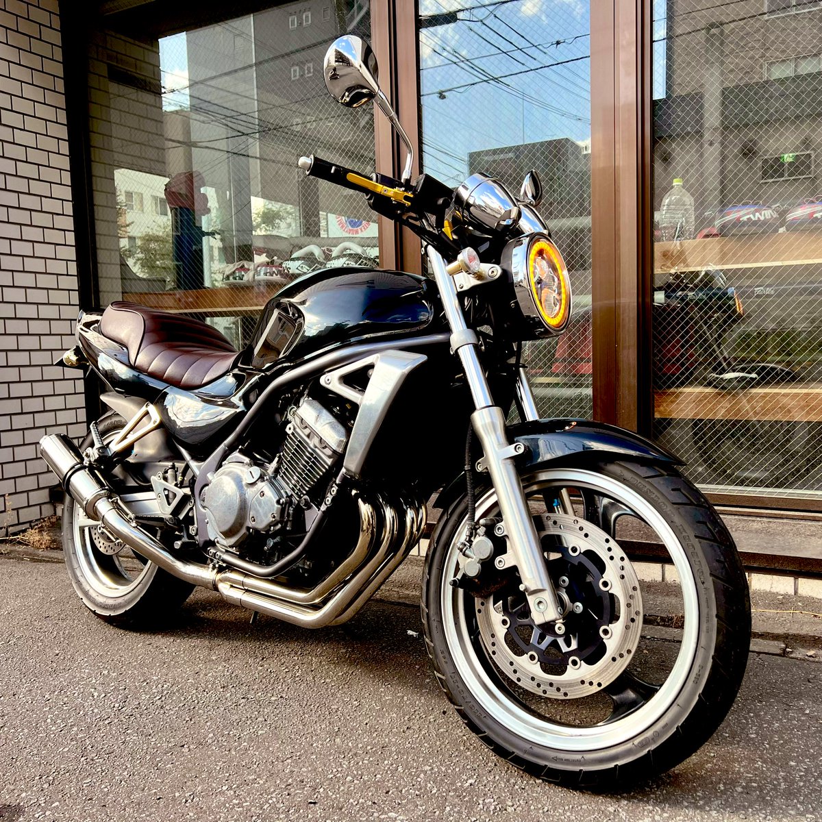 3Da_Japan's tweet photo. 今年はここまでかな🤔
というわけで更新🏍️
来年はまだ付けていないパーツと、
ハンドル周りを変えたい✨
名前:サンダー
性別:男
住み:北海道
身長:178㌢
愛車:バリオス 1型
#バイク乗りとして軽く自己紹介
#バリオス #BARIUS #ZR250A #KAWASAKI https://t.co/jgSXdTF8U0