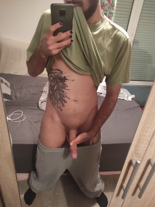Toujours en attente de mon publique pour du solo 🥵 #Dick #Bigdick #Solomale #Amateurporn #Gay #Bisexual<a href="/tag/bigdick"class="tags"><span>#bigdick</span></a><a href="/tag/gay"class="tags"><span>#gay</span></a><a href="/tag/bisexual"class="tags"><span>#bisexual</span></a><a href="/tag/dick"class="tags"><span>#dick</span></a><a href="/tag/amateurporn"class="tags"><span>#amateurporn</span></a><a href="/tag/s"class="tags"><span>#s</span></a>