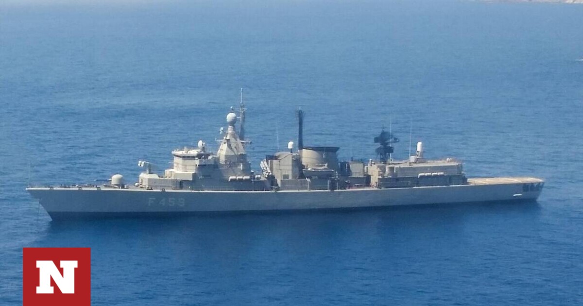 newsbombgr's tweet photo. Η Ελλάδα αναλαμβάνει από σήμερα τη διοίκηση της επιχείρησης για το εμπάργκο όπλων στη Λιβύη. Η Ελλάδα αναλαμβάνει τη διοίκηση της επιχείρησης Ειρήνη για την τήρηση του εμπάργκο όπλων στη Λιβύη. Περισσότερα... https://t.co/fDumnZJLyU https://t.co/OOtnh0g8XV