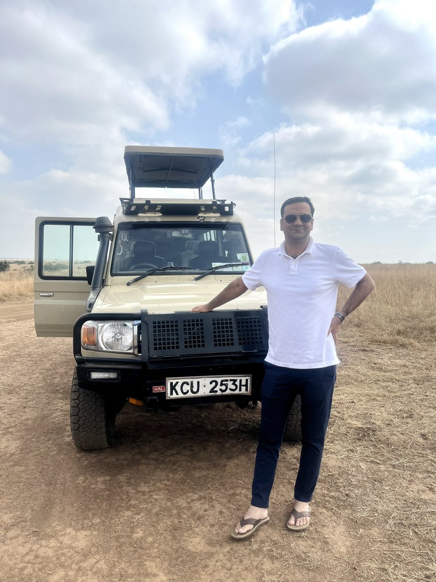 vimaldassi's tweet photo. September was the Prostate cancer awareness month. At #Nairobi discussing prostate cancer with eminent healthcare professionals and citizens. Also a rendezvous with the wild
#cancerprostate
#earlydetection
#roboticsurgery https://t.co/DZ75AWqspt