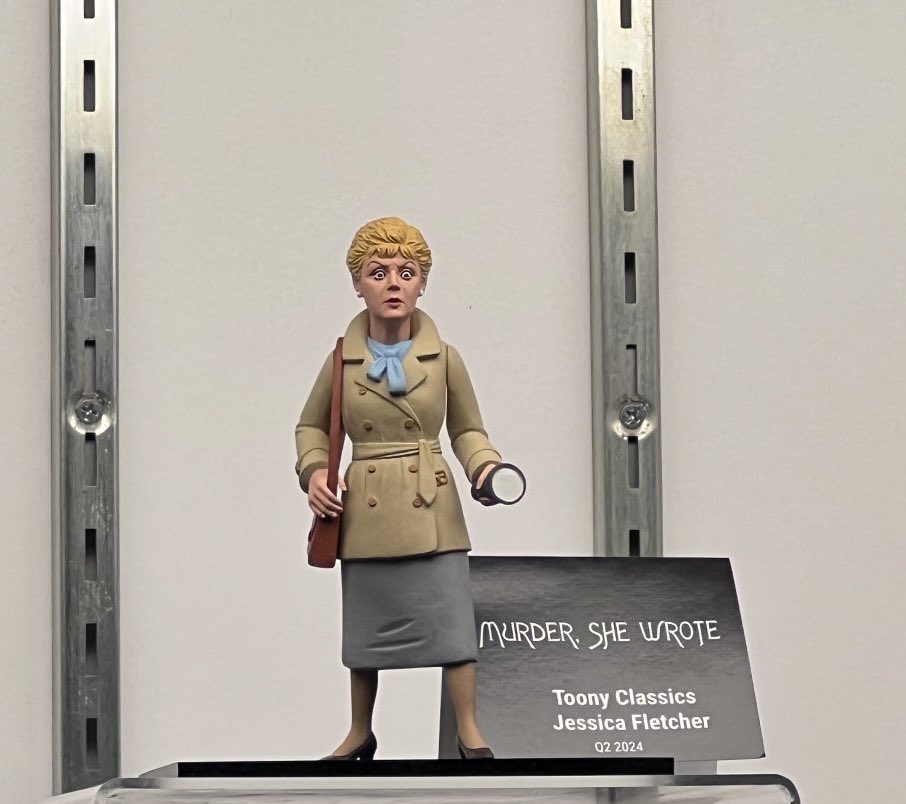 fofeando's tweet photo. Desde la #ToyFair en NY se revelan nuevas figuras de la marca #NECA. Tendremos más #TMNT x #UniversalMonsters, #ToonyTerrors y #ToonyClasics, así como figuras de lujo de M3gan, Vincent Price, Thanksgiving, etc. #Fofeando https://t.co/61Lb6fU8Sq
