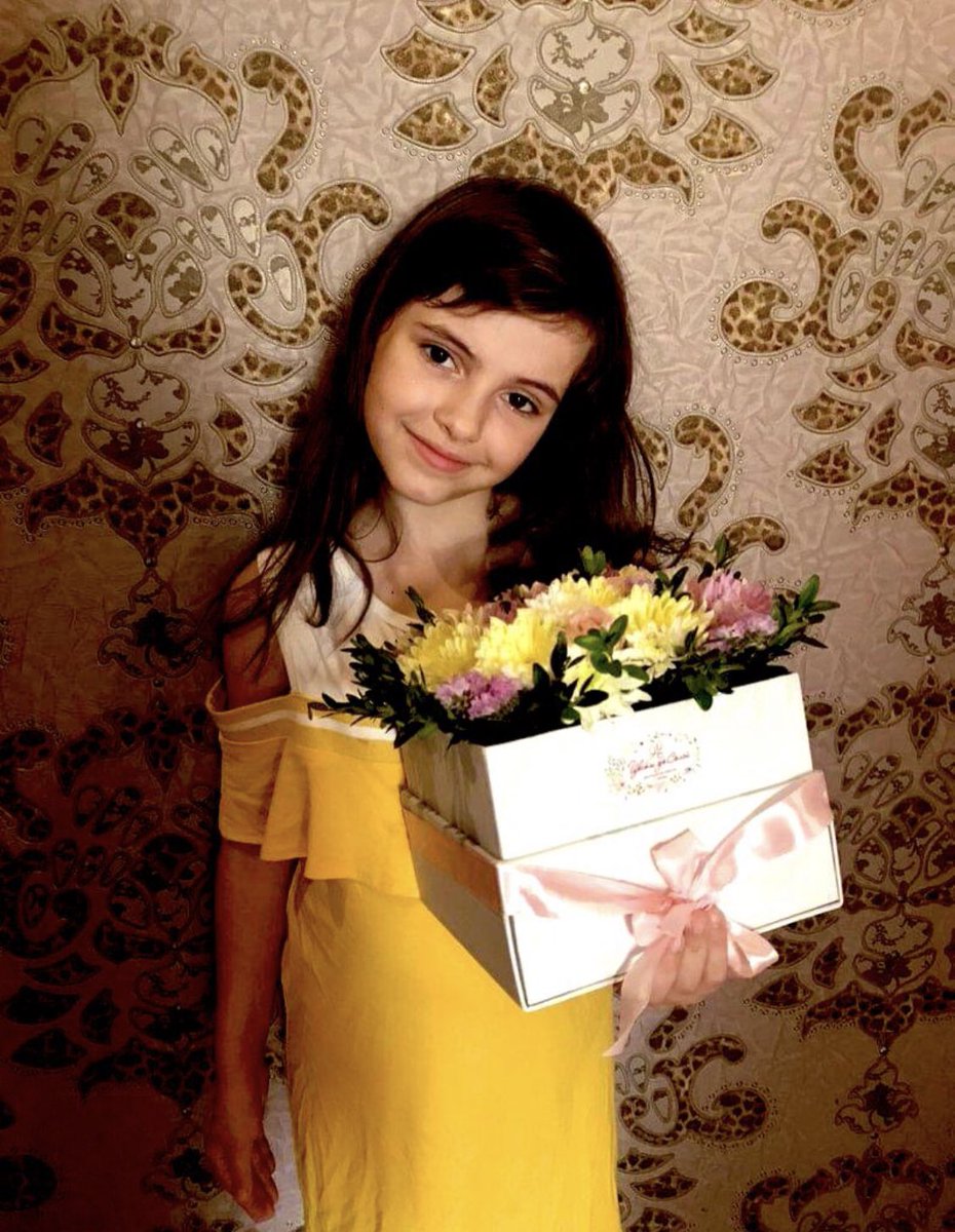 visegrad24's tweet image. 8-year-old Polina Tutunzhy was killed by a Russian mine.

She fought in hospital for 3 days, but finally succumbed from her wounds.