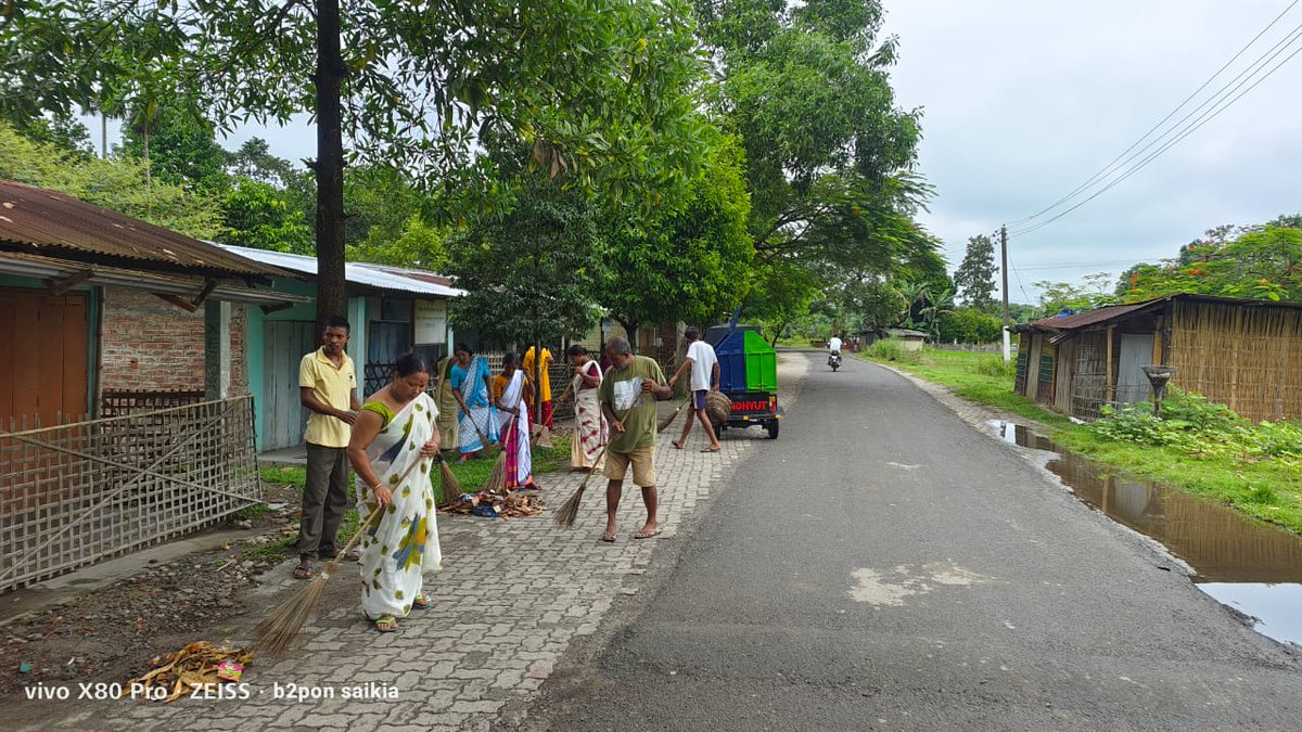 স্বচ্ছতাই সেৱা..
#SwachhtaHiSeva 
#SwachhBharatAbhiyan 
#SwachhBharatMission 
#destinationkhumtai 
#cleankhumtai 
#cleanmelamora 
#melamora 
Narendra Modi 
PMO (India) 
Himanta Biswa Sarma 
CMO Assam 
@Mrinal_MLA