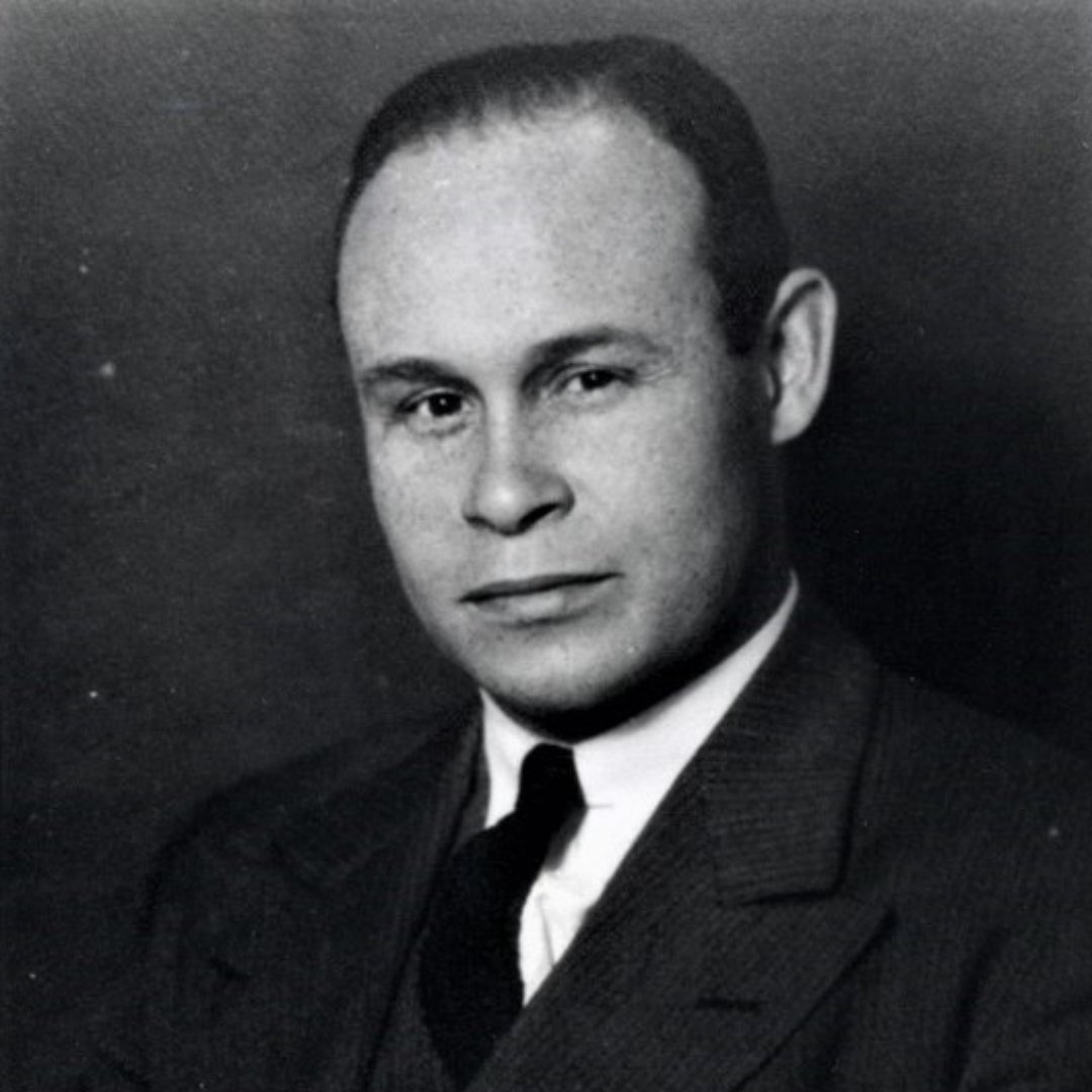 Today we are celebrating the amazing Dr Charles Drew; also known as Father of the Blood Bank. 

20% of donated red blood cells are given to people with blood cancer, so his work has had a big impact on our community.

Learn more here
bit.ly/3PV8Q2m

#blackhistorymonth