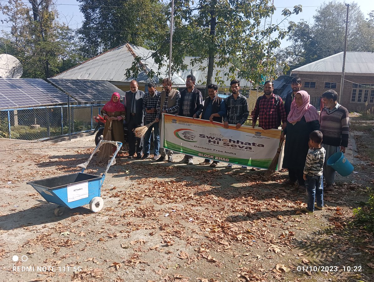 BlockKhag's tweet photo. Swachhata He Seva Activities Block Khag https://t.co/kCLwaiXONt