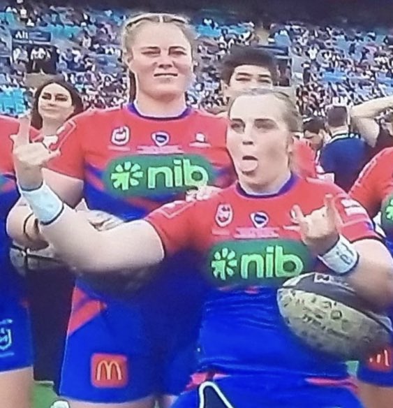 nd21189's tweet photo. Jesse clearly ready for a quiet one tonight 😂 #schoonerofpubsquashthanks #winnerswin #NRLWGF  #NRLW #newcastleknights @NRLKnights https://t.co/BnQTDR4dvM