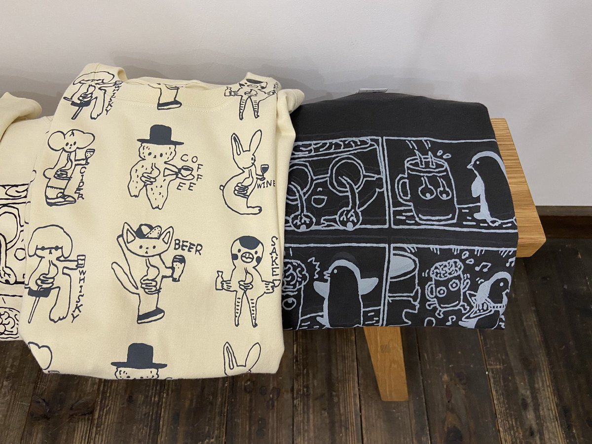 村岡マサヒロ個展
『4コマ君』

初日、2日目のイベントも無事終わり、本日3日目オープンしています!

描き下ろし4コマ冊子、手刷りTシャツ&amp;バッグなどグッズもあります。

ブックギャラリーポポタムにて、私は明日10月2日(月)まで在廊します。 
