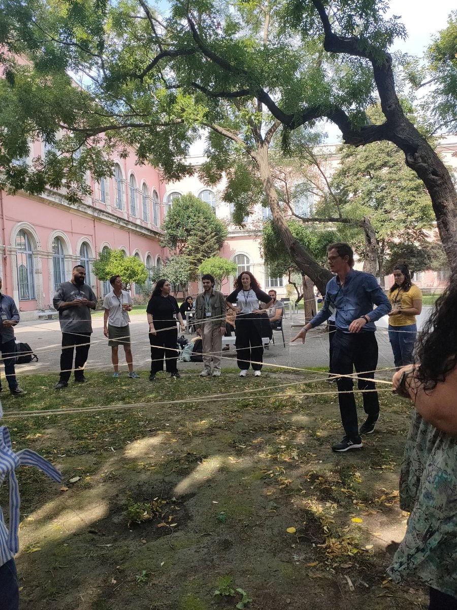 EsO4e's tweet photo. -Session 3: Integrating Education with community service

By Dr Oscar Santos- Sopena y Dr Piera Maresca (Universidad Politécnica de Madrid) https://t.co/8lMiIqs1W1