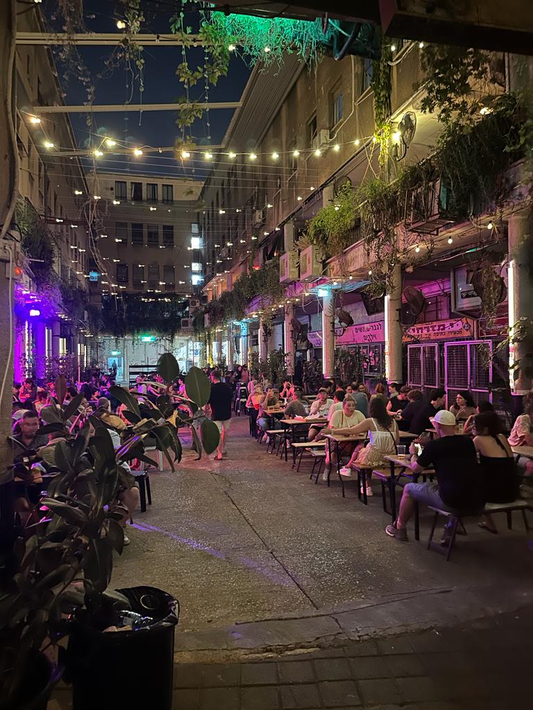 TelAviv's tweet photo. We Are In LOVE!
#Teder
#VisitTelAviv https://t.co/EjBivbHi7k