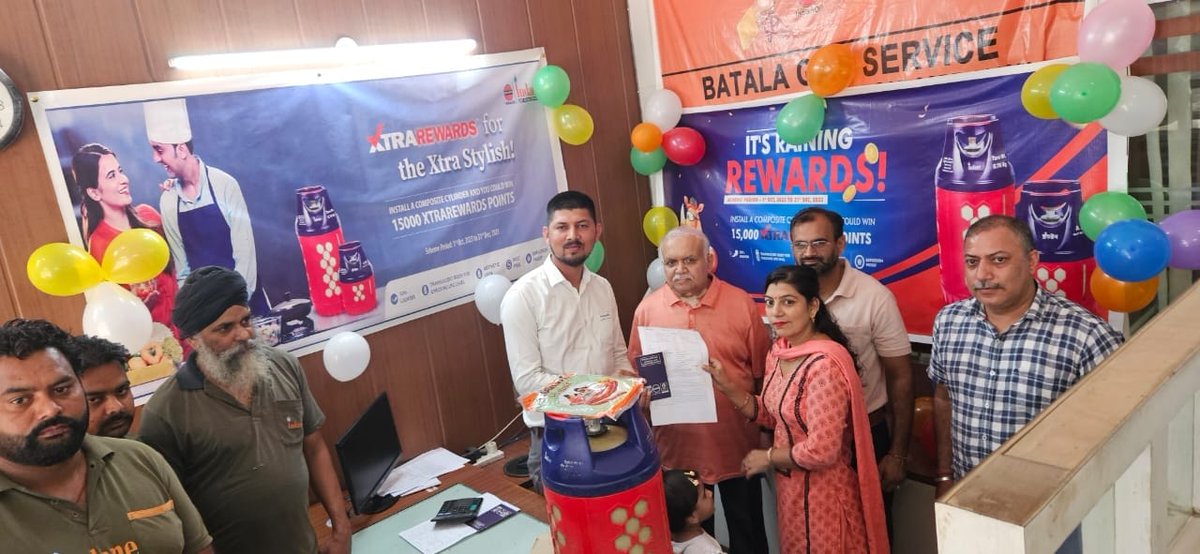 IndaneJLIDO's tweet photo. To mark launch of Composite Promotion Scheme PAN INDIA for LPG Customers dtd 01.10.2023 which will continue till Dec'23; Jalandhar IDO released 5 new composite connections thru Channel Partner Harman Gas Jalandhar, simultaneously connections released at Ferozpur,Batala Amritsar https://t.co/gPfu7IjrdP