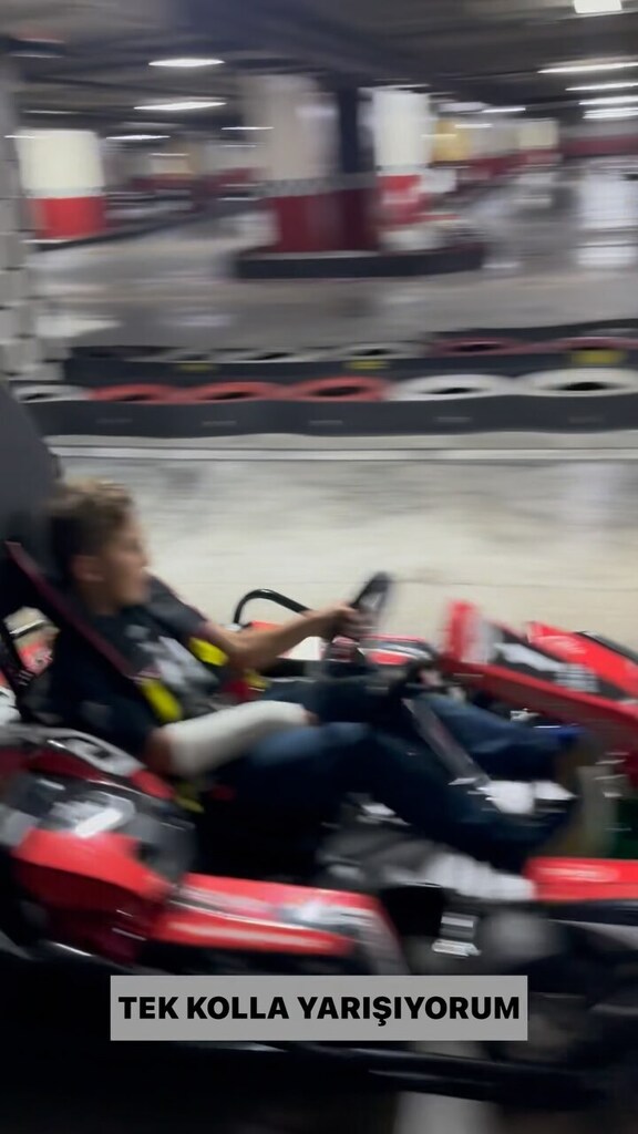 efeokur's tweet photo. @ss100akademi takımı ile Go Kart pistinde kıyasıya bir yarış yaptık. @beratdestansenkalayci arkadaşımızın organizasyonu bana çok iyi geldi evde yatmaktan sıkılmıştım. İçimde hep yarışmak var sanırım. En arkadan yavaş yavaş gidecektim söz de verdim ama ga… https://t.co/SAY1lXbLLo https://t.co/f9sIbICU19