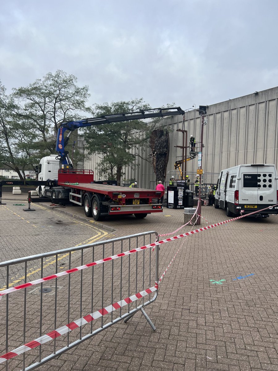 On site at the de installation of #KnifeAngelHarlow with ⁦<a href="/HarlowCouncil/">Harlow Council</a>⁩ Community Safety Team and ⁦<a href="/mtec0/">Mtec</a>⁩ ! 

⁦<a href="/yourcolchester/">Colchester City Council</a>⁩ the Angel will be shortly on its journey to you !