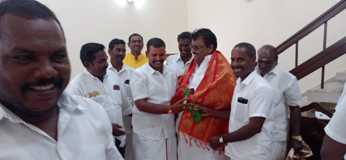 VdrDharmaraj's tweet photo. 01.10.2023.இன்று பிறந்த நாள் விழா காணும் பாரதிய ஜனதா கட்சியின் மாநில துணை தலைவர் மாவீரர் அண்ணன் திரு.AG.சம்பத் Ex MLA அவர்களை நேரில் சென்று வாழ்த்த போது https://t.co/Gv2oXtKqCQ