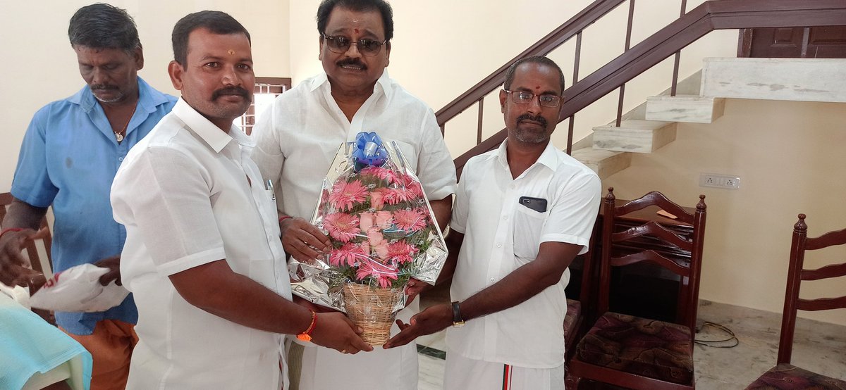 VdrDharmaraj's tweet photo. 01.10.2023.இன்று பிறந்த நாள் விழா காணும் பாரதிய ஜனதா கட்சியின் மாநில துணை தலைவர் மாவீரர் அண்ணன் திரு.AG.சம்பத் Ex MLA அவர்களை நேரில் சென்று வாழ்த்த போது https://t.co/Gv2oXtKqCQ