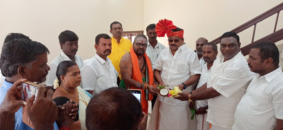 VdrDharmaraj's tweet photo. 01.10.2023.இன்று பிறந்த நாள் விழா காணும் பாரதிய ஜனதா கட்சியின் மாநில துணை தலைவர் மாவீரர் அண்ணன் திரு.AG.சம்பத் Ex MLA அவர்களை நேரில் சென்று வாழ்த்த போது https://t.co/Gv2oXtKqCQ
