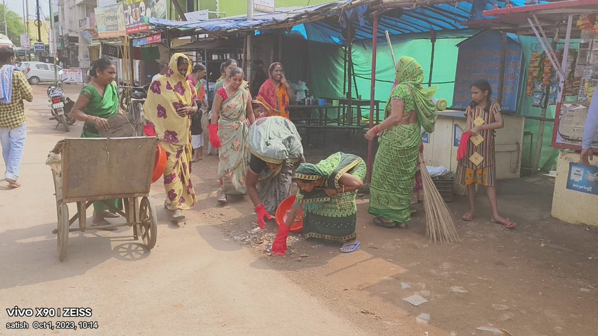 arang_nagar's tweet photo. #OneCGOneHour
#SwachhBharat  
#SHS2023
#SwachhataHiSeva
#एकपईतअऊ
@RoopaMishra77
@SwachhBharatGov
@PMOIndia
@ChhattisgarhCMO
@UrbanCGOfficial
@mygovindia
@MoHUA_India https://t.co/PfEzGV1Iql