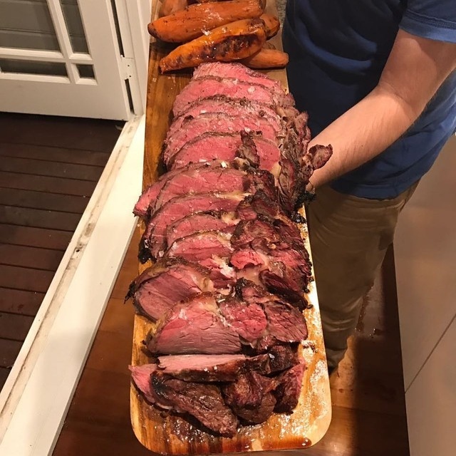 Now here’s a smokey beefy roast for your crew! Fancy a slice from this meat runway? 😋
🥩
🥩
📷 @bbqladsmate Yep - next ....
🥩
🥩
#BBQladsMATE #mediumrare #bbqbeef #grill #grilledbeef #smokedbeef #mate #bbq #yum #nomnom #getinmybelly #paleolifestyle #paleo #🥩